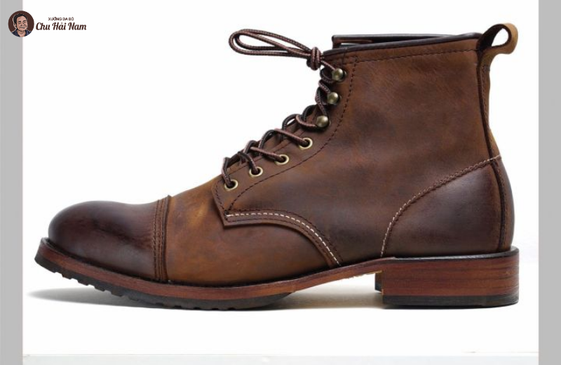 biker-boot-voi-phan-co-thap-de-day