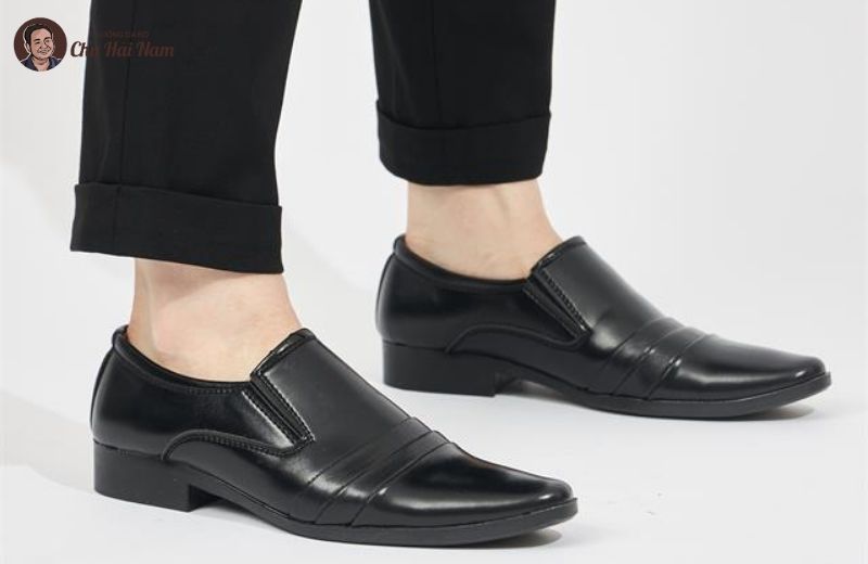 chu-hai-nam-mach-ban-cach-chon-dung-giay-phu-hop-voi-chan-minh