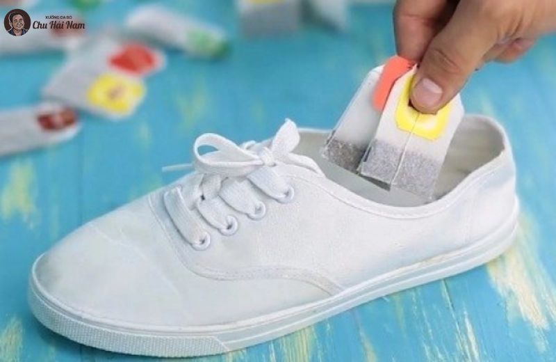 Túi trà lọc khử mùi và làm thơm giày tự nhiên.