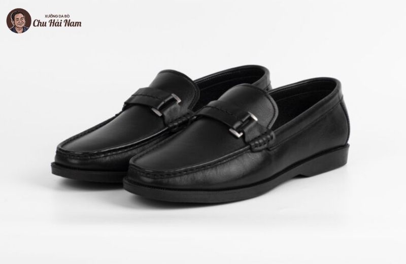 giay-luoi-da-bo-chu-hai-nam-thiet-ke-chuan-form-chan-nguoi-viet