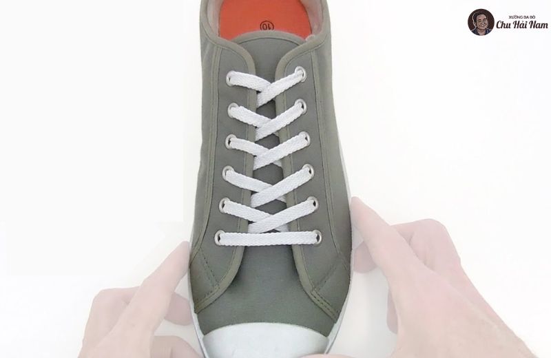 Buộc dây Double Back – gọn gàng, song song, siêu tối giản