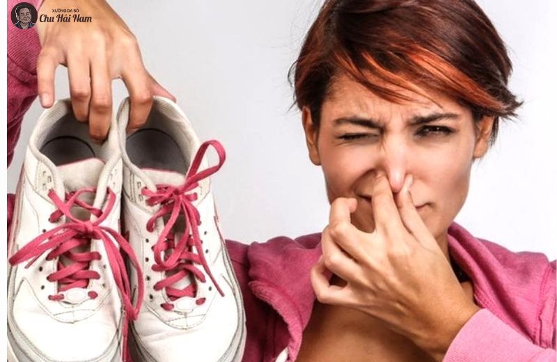 Lưu ý cần biết khi khử mùi hôi giày 