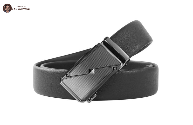 mat-khoa-tu-dong-tinh-gon-hien-dai-bieu-tuong-cua-su-lich-lam-nam-gioi