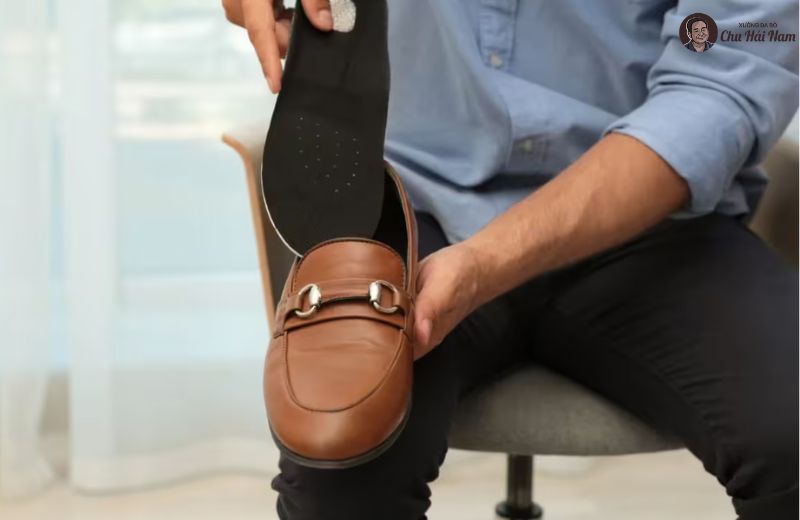 Miếng lót giày giúp lấp khoảng trống và tăng độ êm khi di chuyển.