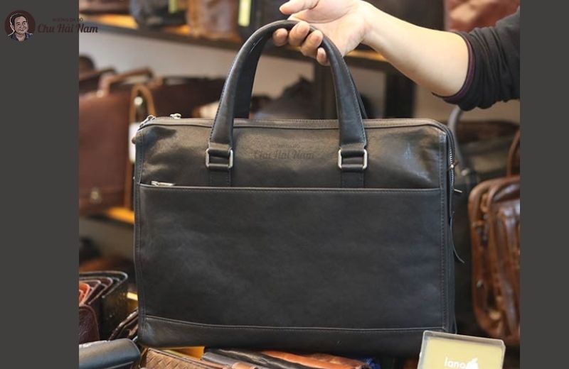 Túi xách da nam – món phụ kiện không thể thiếu của quý ông hiện đại.