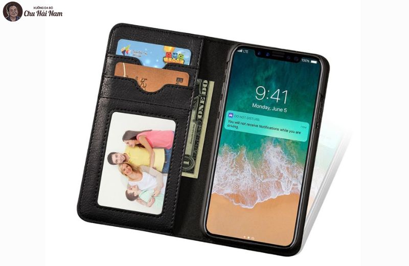 Ví da kiêm ốp lưng – 2 trong 1, bảo vệ điện thoại và đựng thẻ tiện lợi.