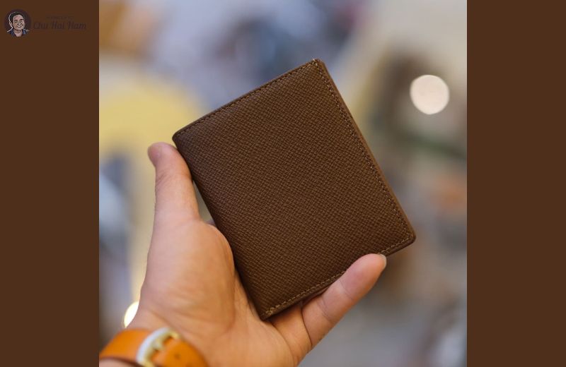Ví Đứng Gập Đôi – Nhỏ gọn, tiện lợi, phong cách tinh tế.
