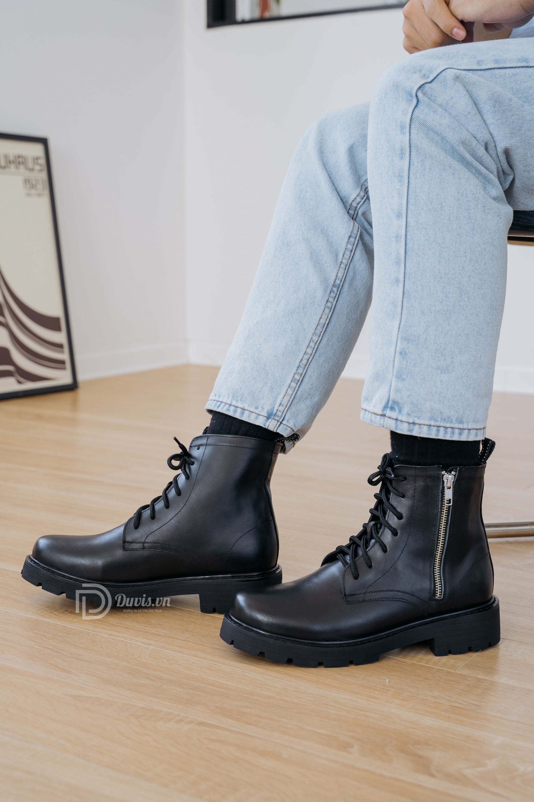 Chọn giày boot nam chính hãng theo hình dạng của giày và bàn chân của bạn