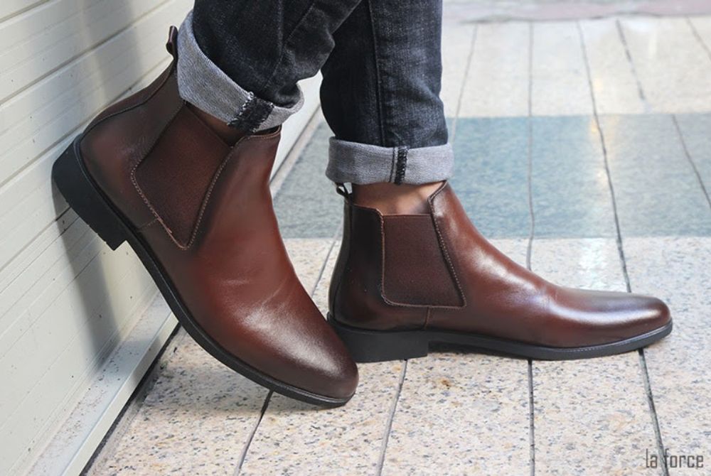 Phối đồ với giày boot nâu nam với nhiều phong cách
