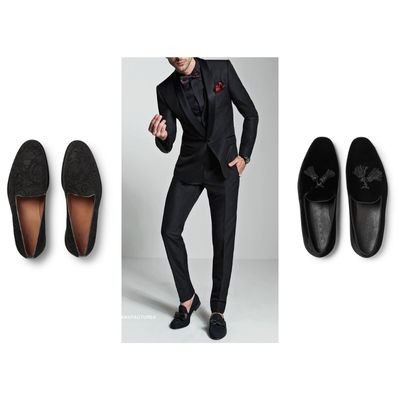 Kết hợp giày đen với vest đen