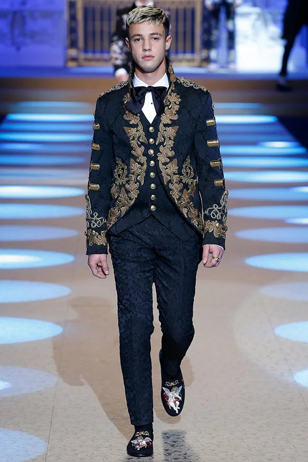 Giày lười nam Dolce & Gabbana authentic chính hãng phối cùng suit lịch lãm