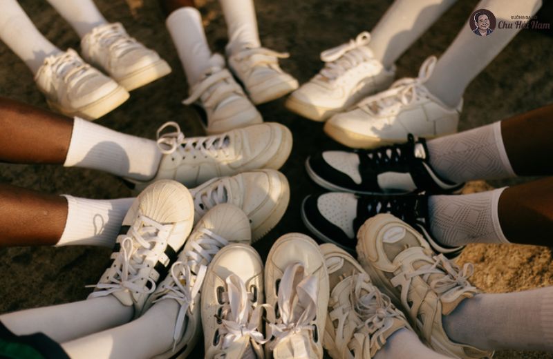 Size 240 là size bao nhiêu? Bảng Size Giày Hàn Quốc Chuẩn