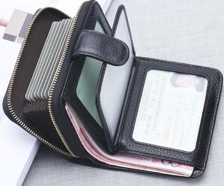 Có một chiếc ví mỏng sẽ đảm bảo bạn chứa được nhiều thẻ hơn và ít tiền mặt hơn.