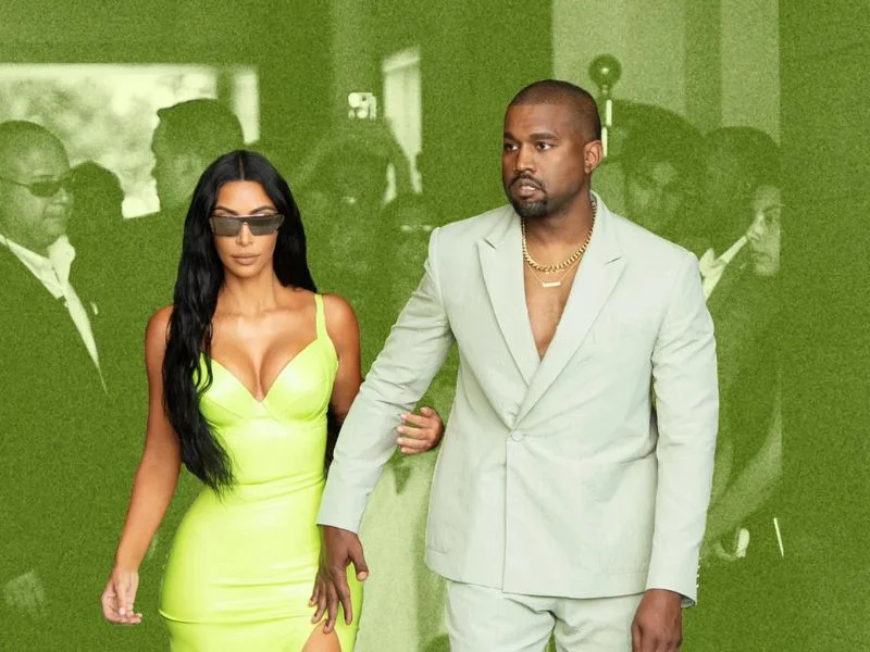 Rapper Kanye West có công lăng xê mốt mặc suit không mặc áo bên trong